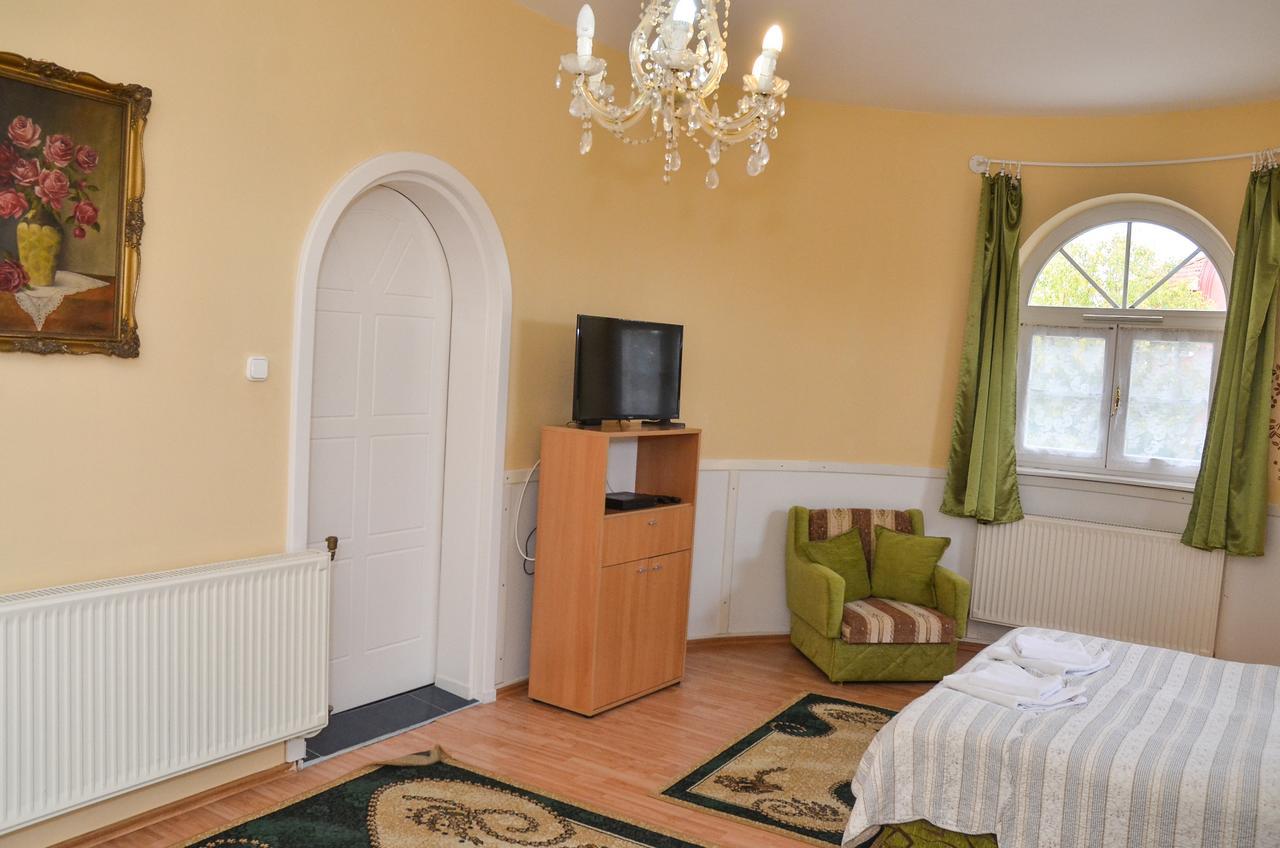 Kastely Panzio Hotel Hajduszoboszlo Luaran gambar